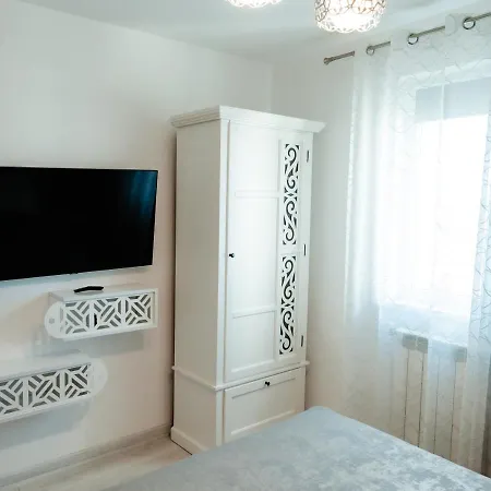 Carla'S Apart Palas-Hala Centrala 1 Bedroom, Airport Shuttle Iasi Exterior photo