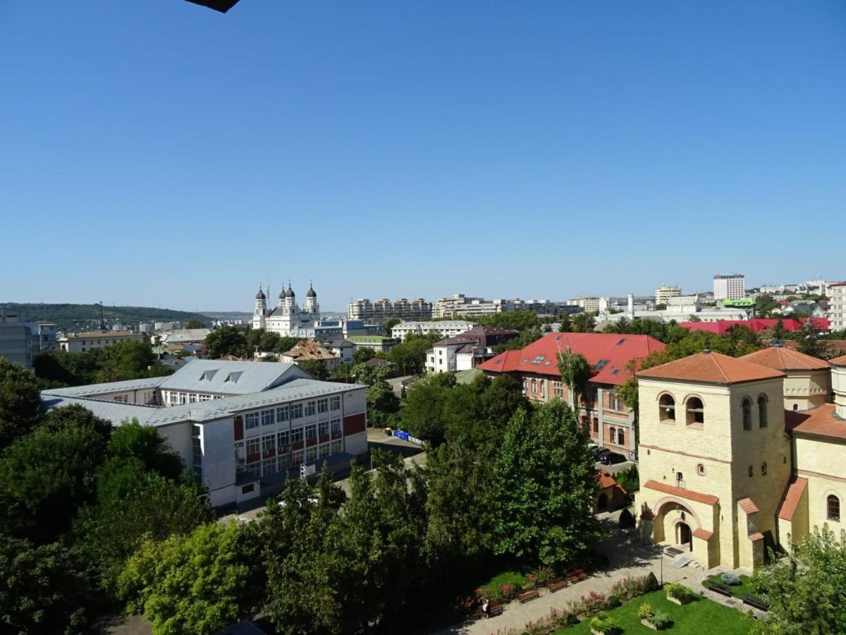 Apartment Carla's Palas-hala Centrala 1 Bedroom, Airport Shuttle *