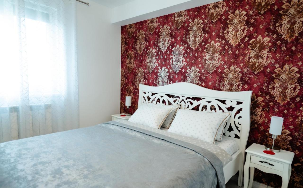 Carla's Palas-hala Centrala 1 Bedroom, Airport Shuttle Apartment Iasi