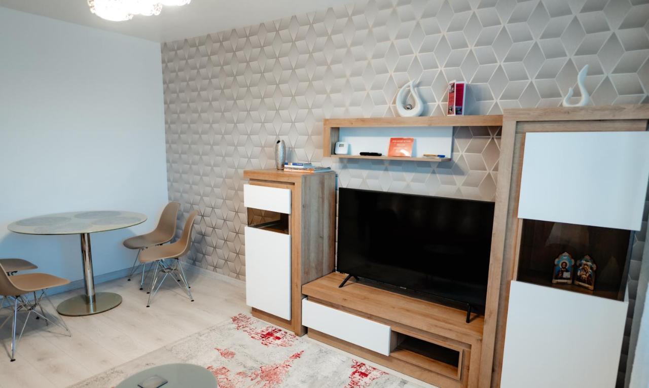 Carla's Palas-hala Centrala 1 Bedroom, Airport Shuttle Apartment Iasi