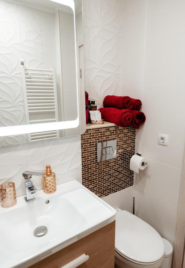 Apartment Carla's Palas-hala Centrala 1 Bedroom, Airport Shuttle