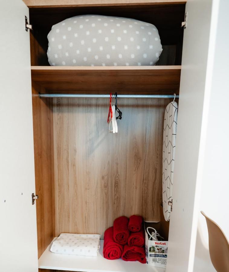 Carla's Palas-hala Centrala 1 Bedroom, Airport Shuttle Apartment